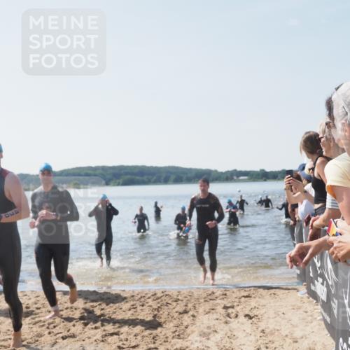 22.06.2025 - Viking Triathlon MichiJ http://msf.ph/oto/8066585 22.06.2025 10:34:38 Schwimmen 77, 114, 247, 284, 306, 323, 341, 366, 430, 546, 550 meine-sportfotos.de