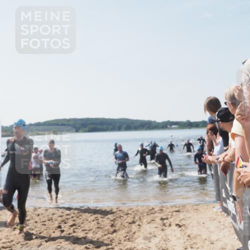 22.06.2025 - Viking Triathlon MichiJ http://msf.ph/oto/8066615 22.06.2025 10:34:46 Schwimmen 17, 43, 77, 114, 161, 247, 284, 323, 341, 434, 550 meine-sportfotos.de
