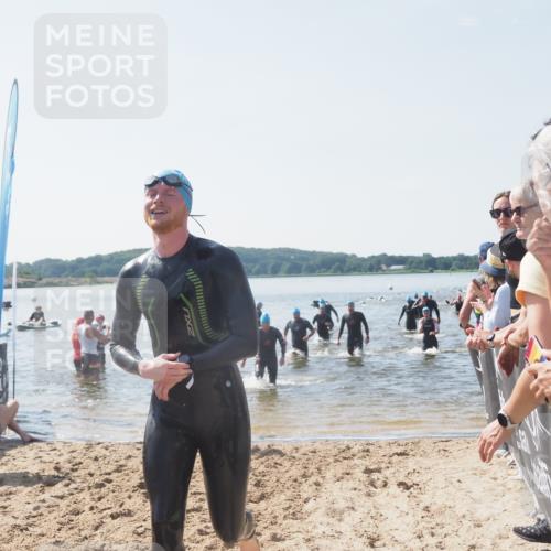22.06.2025 - Viking Triathlon MichiJ http://msf.ph/oto/8066636 22.06.2025 10:34:54 Schwimmen 17, 43, 77, 161, 434, 475, 495, 548, 550 meine-sportfotos.de