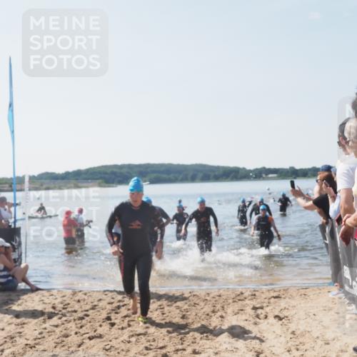 22.06.2025 - Viking Triathlon MichiJ http://msf.ph/oto/8066648 22.06.2025 10:34:59 Schwimmen 17, 43, 77, 157, 161, 434, 475, 495, 548, 660 meine-sportfotos.de
