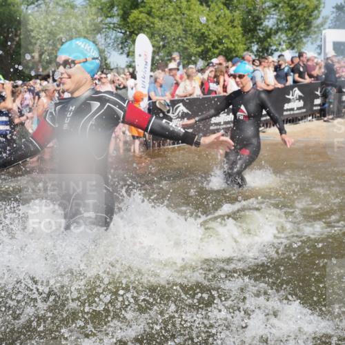 22.06.2025 - Viking Triathlon KatJ http://msf.ph/oto/8066662 22.06.2025 10:07:24 Schwimmen 155, 213, 235, 256, 267, 273, 317, 326, 333, 342, 343, 353, 421, 425, 531 meine-sportfotos.de