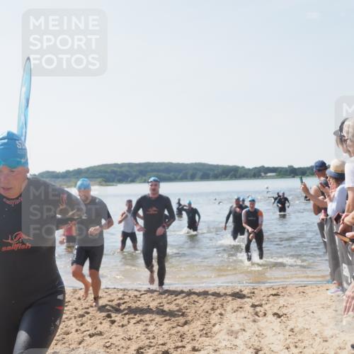 22.06.2025 - Viking Triathlon MichiJ http://msf.ph/oto/8066666 22.06.2025 10:35:01 Schwimmen 17, 43, 139, 157, 161, 434, 475, 495, 548, 660 meine-sportfotos.de