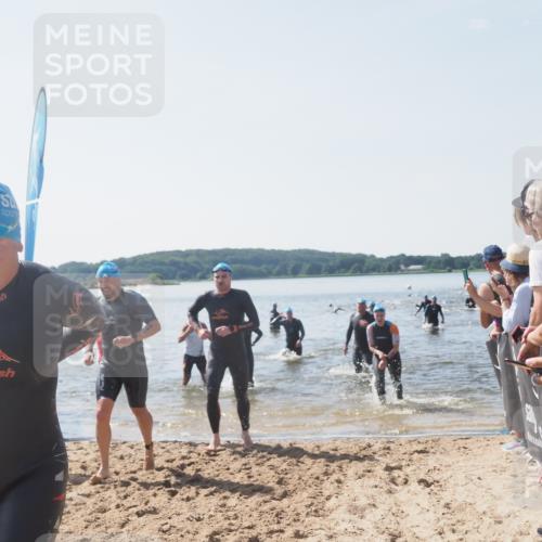 22.06.2025 - Viking Triathlon MichiJ http://msf.ph/oto/8066667 22.06.2025 10:35:01 Schwimmen 17, 43, 139, 157, 161, 434, 475, 495, 548, 660 meine-sportfotos.de
