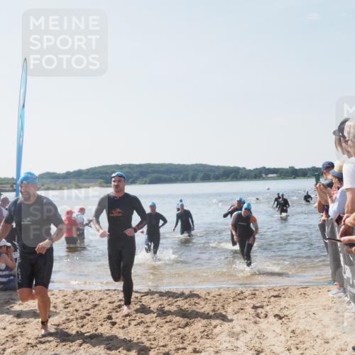 22.06.2025 - Viking Triathlon MichiJ http://msf.ph/oto/8066672 22.06.2025 10:35:02 Schwimmen 17, 43, 139, 157, 161, 434, 475, 495, 548, 660 meine-sportfotos.de