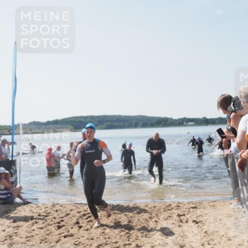 22.06.2025 - Viking Triathlon MichiJ http://msf.ph/oto/8066693 22.06.2025 10:35:04 Schwimmen 17, 43, 139, 157, 475, 495, 548, 660 meine-sportfotos.de