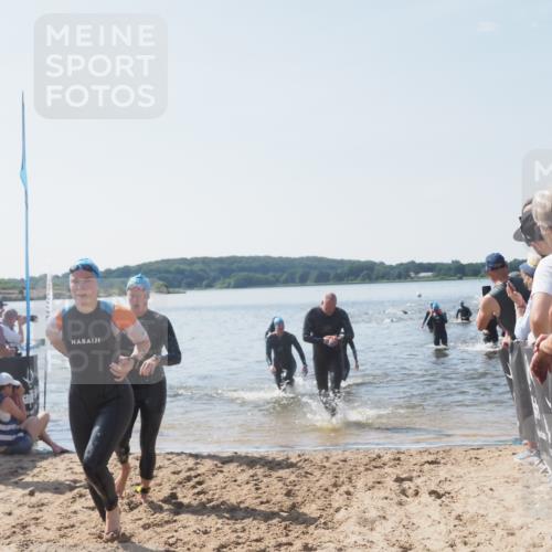 22.06.2025 - Viking Triathlon MichiJ http://msf.ph/oto/8066700 22.06.2025 10:35:05 Schwimmen 17, 43, 139, 157, 365, 475, 495, 548, 660 meine-sportfotos.de