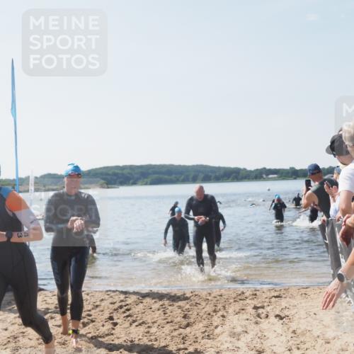 22.06.2025 - Viking Triathlon MichiJ http://msf.ph/oto/8066704 22.06.2025 10:35:06 Schwimmen 17, 43, 139, 157, 296, 365, 475, 495, 548, 660 meine-sportfotos.de