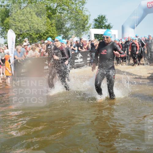 22.06.2025 - Viking Triathlon KatJ http://msf.ph/oto/8066706 22.06.2025 10:07:29 Schwimmen 23, 155, 213, 235, 256, 317, 342, 343, 353, 421, 476, 531 meine-sportfotos.de