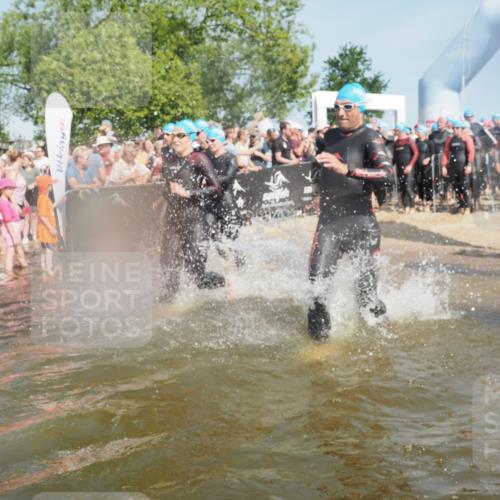 22.06.2025 - Viking Triathlon KatJ http://msf.ph/oto/8066709 22.06.2025 10:07:29 Schwimmen 23, 155, 213, 235, 256, 317, 342, 343, 353, 421, 476, 531 meine-sportfotos.de