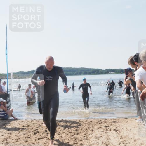 22.06.2025 - Viking Triathlon MichiJ http://msf.ph/oto/8066722 22.06.2025 10:35:09 Schwimmen 139, 157, 204, 296, 365, 475, 495, 548, 660 meine-sportfotos.de