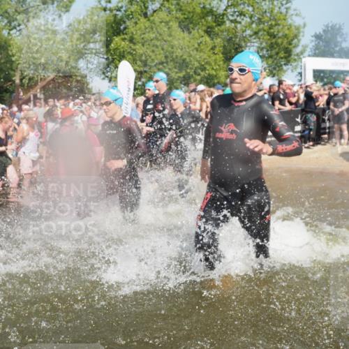22.06.2025 - Viking Triathlon KatJ http://msf.ph/oto/8066723 22.06.2025 10:07:29 Schwimmen 23, 155, 213, 235, 256, 317, 342, 343, 353, 421, 476, 531 meine-sportfotos.de