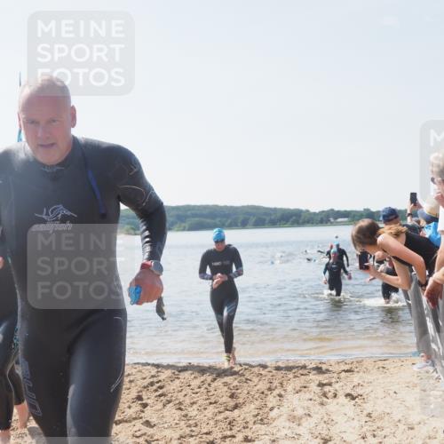 22.06.2025 - Viking Triathlon MichiJ http://msf.ph/oto/8066732 22.06.2025 10:35:10 Schwimmen 139, 157, 204, 296, 365, 475, 495, 508, 660 meine-sportfotos.de