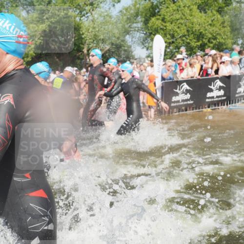 22.06.2025 - Viking Triathlon KatJ http://msf.ph/oto/8066741 22.06.2025 10:07:30 Schwimmen 23, 121, 155, 213, 235, 256, 270, 285, 317, 342, 343, 353, 421, 476, 484, 531 meine-sportfotos.de