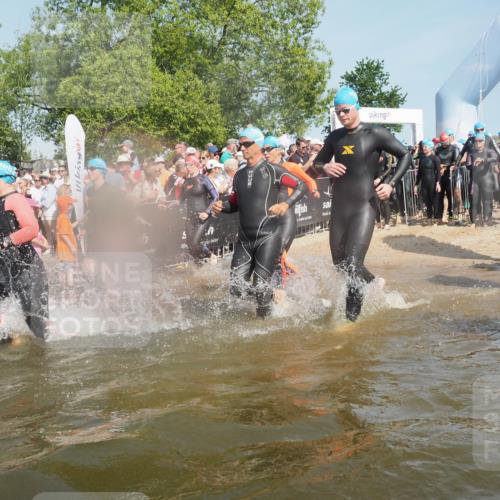 22.06.2025 - Viking Triathlon KatJ http://msf.ph/oto/8066760 22.06.2025 10:07:35 Schwimmen 23, 121, 143, 213, 235, 270, 285, 317, 342, 353, 363, 436, 476, 484, 547, 615, 621 meine-sportfotos.de