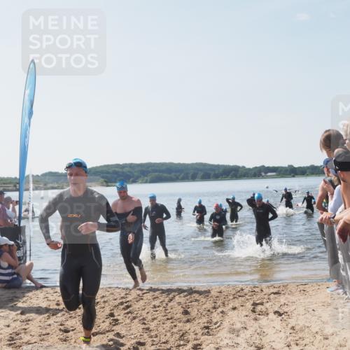 22.06.2025 - Viking Triathlon MichiJ http://msf.ph/oto/8066810 22.06.2025 10:35:25 Schwimmen 107, 127, 204, 296, 320, 365, 395, 415, 482, 508, 632 meine-sportfotos.de