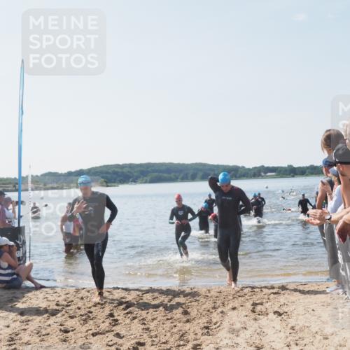 22.06.2025 - Viking Triathlon MichiJ http://msf.ph/oto/8066832 22.06.2025 10:35:28 Schwimmen 62, 107, 127, 134, 204, 320, 395, 415, 482, 508, 602, 632 meine-sportfotos.de