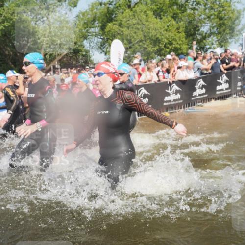22.06.2025 - Viking Triathlon KatJ http://msf.ph/oto/8066834 22.06.2025 10:07:41 Schwimmen 16, 23, 102, 121, 143, 263, 270, 285, 363, 436, 476, 484, 503, 547, 615, 621, 624 meine-sportfotos.de