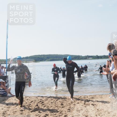 22.06.2025 - Viking Triathlon MichiJ http://msf.ph/oto/8066840 22.06.2025 10:35:29 Schwimmen 20, 62, 107, 127, 134, 154, 204, 320, 395, 415, 482, 508, 602, 632 meine-sportfotos.de