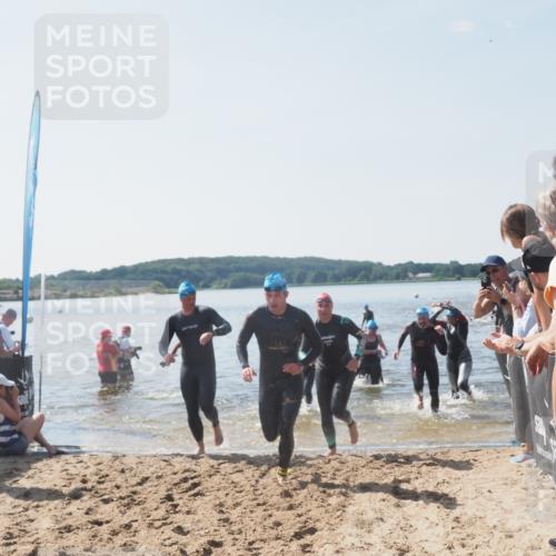 22.06.2025 - Viking Triathlon MichiJ http://msf.ph/oto/8066897 22.06.2025 10:35:45 Schwimmen 20, 47, 62, 134, 154, 265, 415, 552, 602 meine-sportfotos.de
