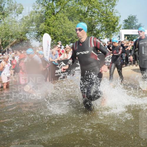 22.06.2025 - Viking Triathlon KatJ http://msf.ph/oto/8066924 22.06.2025 10:07:49 Schwimmen 16, 31, 76, 95, 102, 130, 143, 263, 292, 372, 453, 477, 503, 624, 650 meine-sportfotos.de