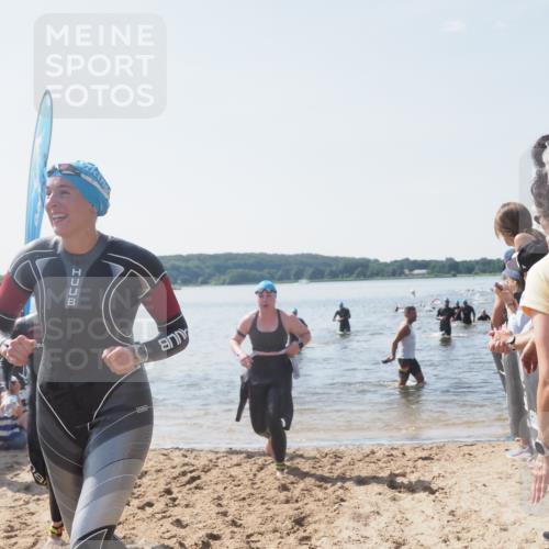 22.06.2025 - Viking Triathlon MichiJ http://msf.ph/oto/8066934 22.06.2025 10:35:50 Schwimmen 20, 47, 154, 265, 552 meine-sportfotos.de