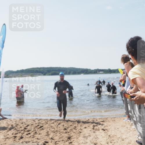 22.06.2025 - Viking Triathlon MichiJ http://msf.ph/oto/8066946 22.06.2025 10:36:02 Schwimmen 19, 265, 313, 377, 448, 552, 636 meine-sportfotos.de