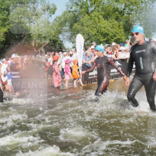 22.06.2025 - Viking Triathlon KatJ http://msf.ph/oto/8066947 22.06.2025 10:07:51 Schwimmen 16, 31, 76, 95, 102, 130, 263, 292, 372, 453, 477, 503, 624, 650 meine-sportfotos.de