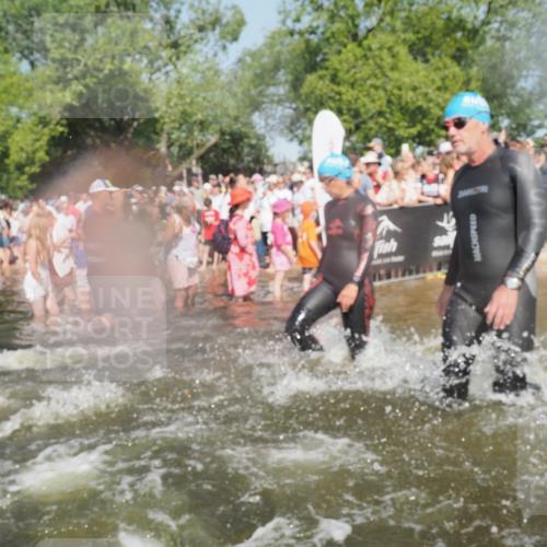 22.06.2025 - Viking Triathlon KatJ http://msf.ph/oto/8066954 22.06.2025 10:07:51 Schwimmen 16, 31, 76, 95, 102, 130, 263, 292, 372, 453, 477, 503, 624, 650 meine-sportfotos.de
