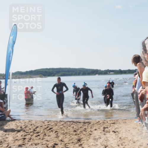 22.06.2025 - Viking Triathlon MichiJ http://msf.ph/oto/8066955 22.06.2025 10:36:09 Schwimmen 19, 313, 334, 377, 407, 448, 636 meine-sportfotos.de