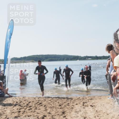 22.06.2025 - Viking Triathlon MichiJ http://msf.ph/oto/8066958 22.06.2025 10:36:09 Schwimmen 19, 313, 334, 377, 407, 448, 636 meine-sportfotos.de
