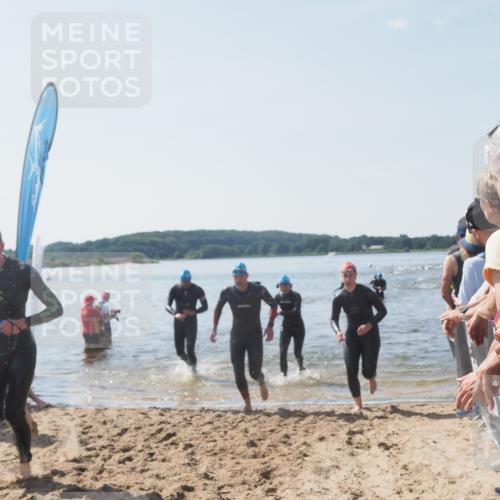22.06.2025 - Viking Triathlon MichiJ http://msf.ph/oto/8066971 22.06.2025 10:36:11 Schwimmen 19, 101, 313, 334, 377, 407, 448, 636 meine-sportfotos.de
