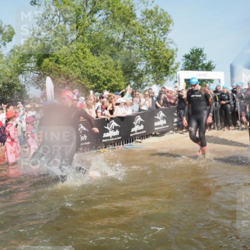 22.06.2025 - Viking Triathlon KatJ http://msf.ph/oto/8066975 22.06.2025 10:07:54 Schwimmen 31, 76, 95, 130, 292, 308, 372, 412, 452, 453, 477, 523, 647, 650 meine-sportfotos.de