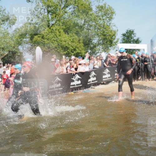 22.06.2025 - Viking Triathlon KatJ http://msf.ph/oto/8066980 22.06.2025 10:07:54 Schwimmen 31, 76, 95, 130, 292, 308, 372, 412, 452, 453, 477, 523, 647, 650 meine-sportfotos.de