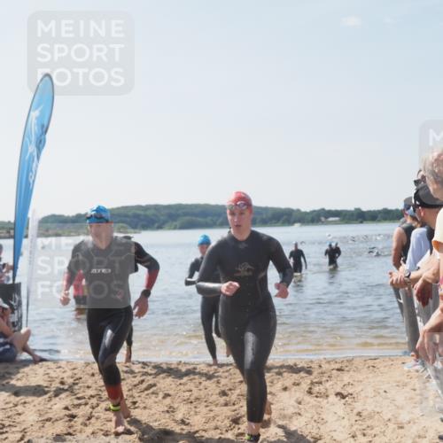 22.06.2025 - Viking Triathlon MichiJ http://msf.ph/oto/8066982 22.06.2025 10:36:12 Schwimmen 19, 101, 313, 334, 377, 407, 448, 636 meine-sportfotos.de