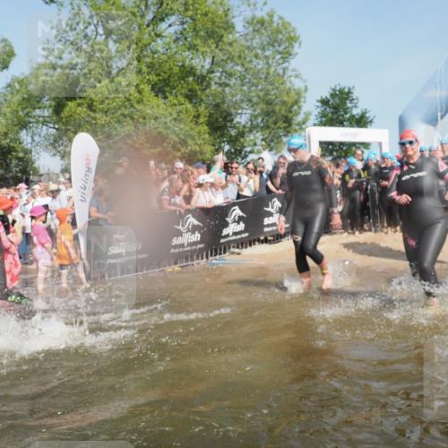 22.06.2025 - Viking Triathlon KatJ http://msf.ph/oto/8066983 22.06.2025 10:07:54 Schwimmen 31, 76, 95, 130, 292, 308, 372, 412, 452, 453, 477, 523, 647, 650 meine-sportfotos.de