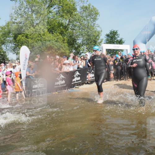 22.06.2025 - Viking Triathlon KatJ http://msf.ph/oto/8066985 22.06.2025 10:07:55 Schwimmen 31, 76, 95, 130, 292, 308, 372, 412, 452, 453, 477, 523, 647, 650 meine-sportfotos.de