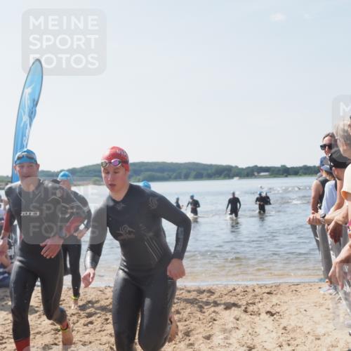 22.06.2025 - Viking Triathlon MichiJ http://msf.ph/oto/8066986 22.06.2025 10:36:13 Schwimmen 19, 101, 313, 334, 407, 448, 636 meine-sportfotos.de