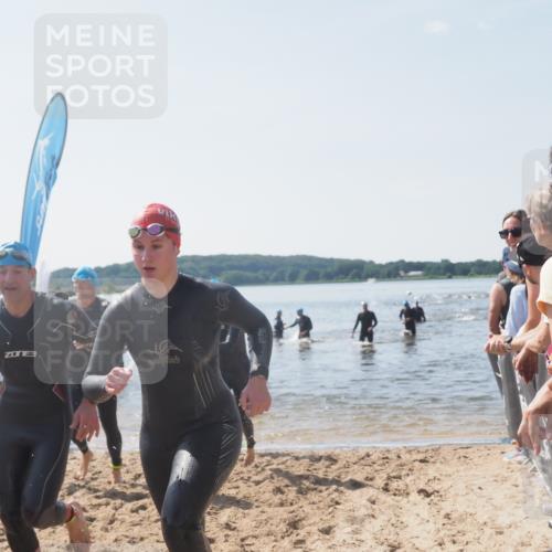 22.06.2025 - Viking Triathlon MichiJ http://msf.ph/oto/8066987 22.06.2025 10:36:13 Schwimmen 19, 101, 313, 334, 407, 448, 636 meine-sportfotos.de