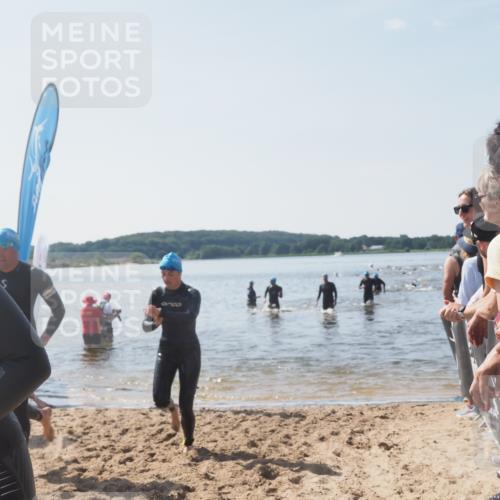 22.06.2025 - Viking Triathlon MichiJ http://msf.ph/oto/8066990 22.06.2025 10:36:13 Schwimmen 19, 101, 313, 334, 407, 448, 636 meine-sportfotos.de