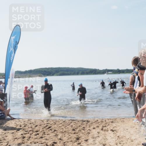 22.06.2025 - Viking Triathlon MichiJ http://msf.ph/oto/8066997 22.06.2025 10:36:23 Schwimmen 42, 88, 101, 232, 251, 334, 407 meine-sportfotos.de