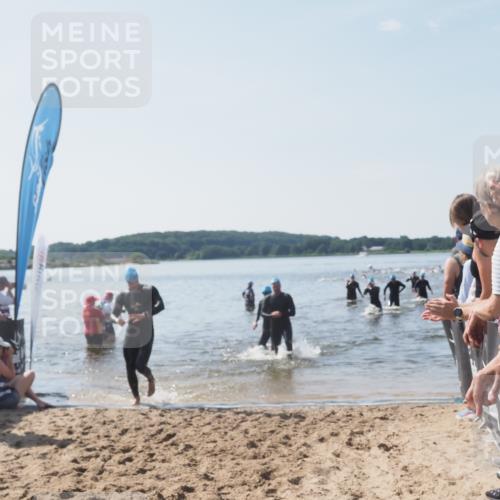 22.06.2025 - Viking Triathlon MichiJ http://msf.ph/oto/8066999 22.06.2025 10:36:24 Schwimmen 42, 88, 101, 232, 251, 334, 407 meine-sportfotos.de