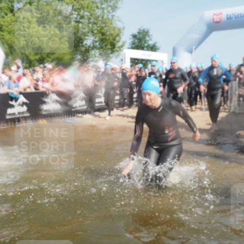 22.06.2025 - Viking Triathlon KatJ http://msf.ph/oto/8067004 22.06.2025 10:08:07 Schwimmen 51, 106, 116, 206, 268, 308, 378, 412, 422, 452, 466, 480, 523, 543, 647 meine-sportfotos.de
