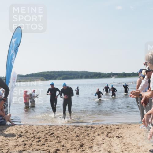 22.06.2025 - Viking Triathlon MichiJ http://msf.ph/oto/8067016 22.06.2025 10:36:27 Schwimmen 42, 88, 101, 232, 251, 334 meine-sportfotos.de