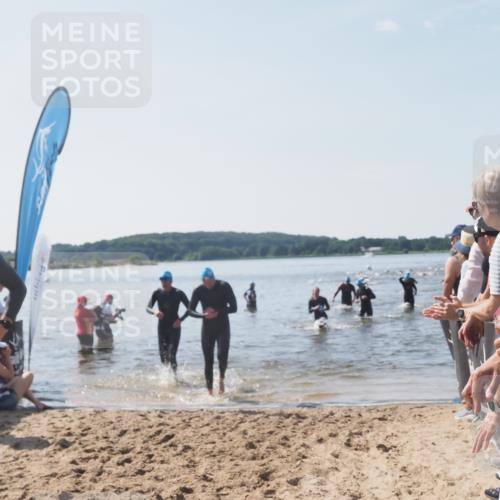 22.06.2025 - Viking Triathlon MichiJ http://msf.ph/oto/8067017 22.06.2025 10:36:27 Schwimmen 42, 88, 101, 232, 251, 334 meine-sportfotos.de