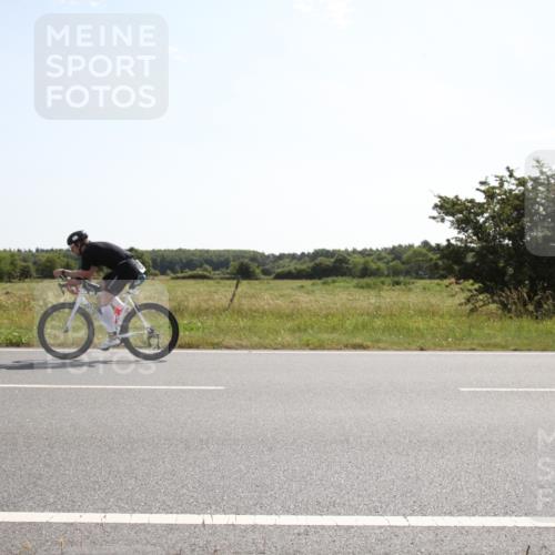 22.06.2025 - Viking Triathlon Yannick Fuchs http://msf.ph/oto/8067058 22.06.2025 11:05:01 Radfahren 156, 182, 370, 553 meine-sportfotos.de