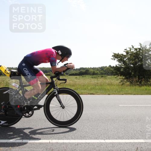 22.06.2025 - Viking Triathlon Yannick Fuchs http://msf.ph/oto/8067075 22.06.2025 11:06:04 Radfahren 1, 2, 610 meine-sportfotos.de