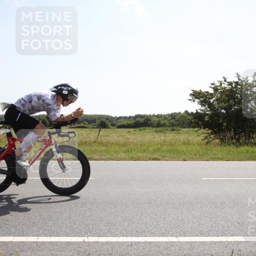 22.06.2025 - Viking Triathlon Yannick Fuchs http://msf.ph/oto/8067076 22.06.2025 11:06:05 Radfahren 1, 2, 530, 610 meine-sportfotos.de