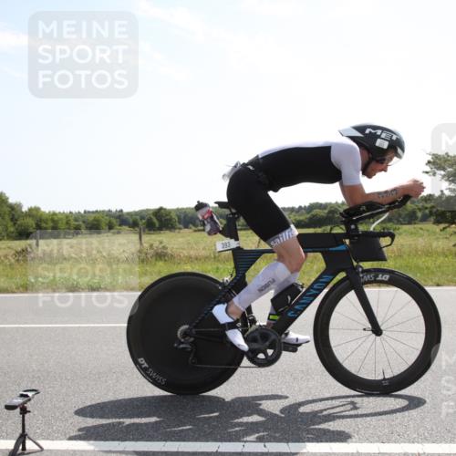 22.06.2025 - Viking Triathlon Yannick Fuchs http://msf.ph/oto/8067247 22.06.2025 11:10:19 Radfahren 393, 647 meine-sportfotos.de