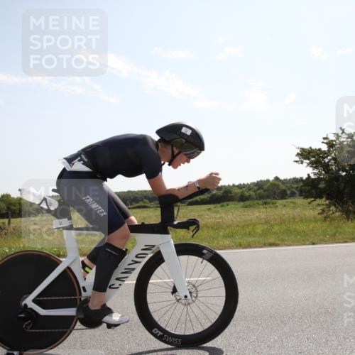 22.06.2025 - Viking Triathlon Yannick Fuchs http://msf.ph/oto/8067259 22.06.2025 11:11:11 Radfahren 14, 328, 519 meine-sportfotos.de