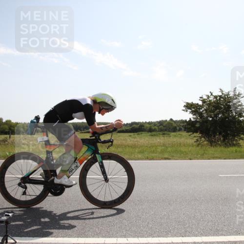 22.06.2025 - Viking Triathlon Yannick Fuchs http://msf.ph/oto/8067275 22.06.2025 11:11:45 Radfahren 11, 33, 152, 217, 604, 648 meine-sportfotos.de